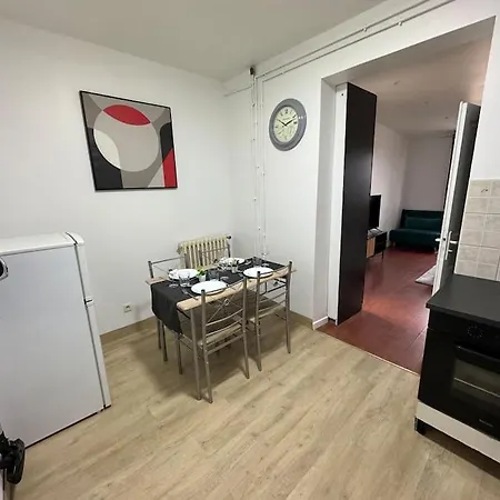Apartment Calme Et Cosy Au Centre-ville Saint-Cyr-l'Ecole