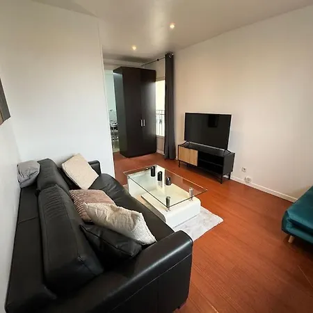 Apartment Calme Et Cosy Au Centre-ville Saint-Cyr-l'Ecole